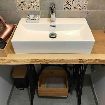 La-haut Nyaraló Auzelles